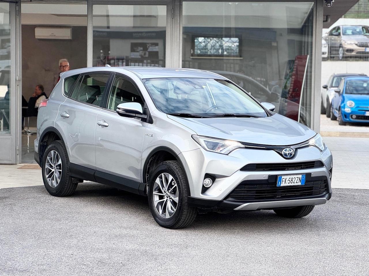 Toyota RAV 4 Toyota RAV 4 2.5 Ibrido 155CV E6 Autom. - 2017