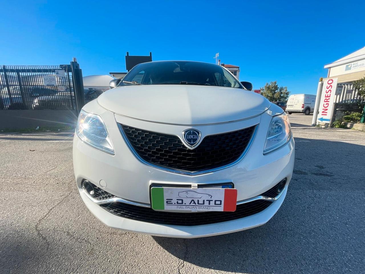 Lancia Ypsilon 1.2 69 CV 5 porte GPL Ecochic Gold
