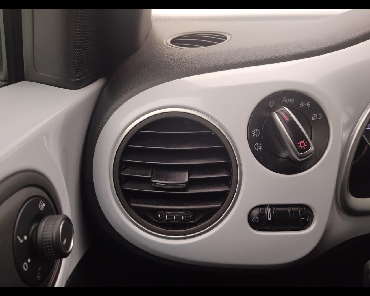 VOLKSWAGEN Maggiolino 2017 Cabrio - Maggiolino Cabrio 2.0 tdi Design 11