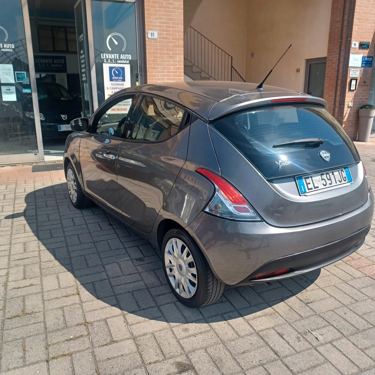 LANCIA YPSILON 1.2 FIRE NEOPATENTATI