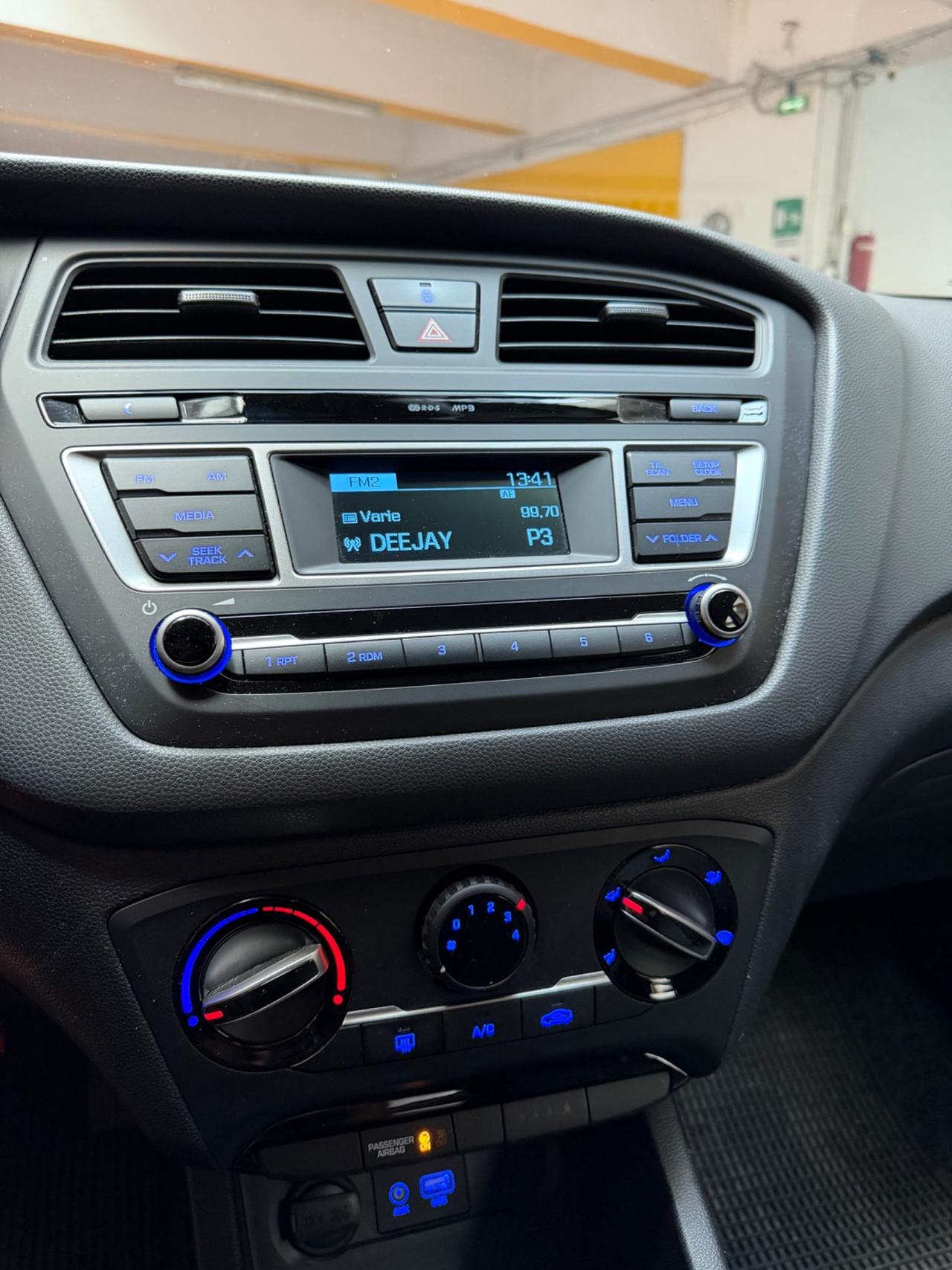 Hyundai i20 1.2 Neopatentati Euro 6