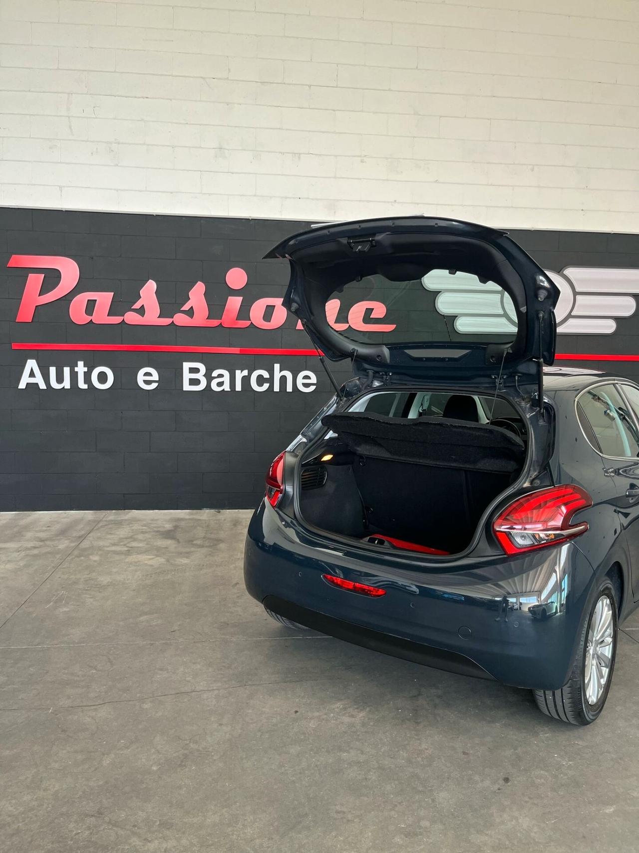 Peugeot 208 PureTech 82 5 porte Allure
