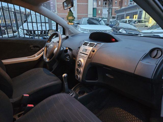 TOYOTA Yaris 1.0 5 porte Sol