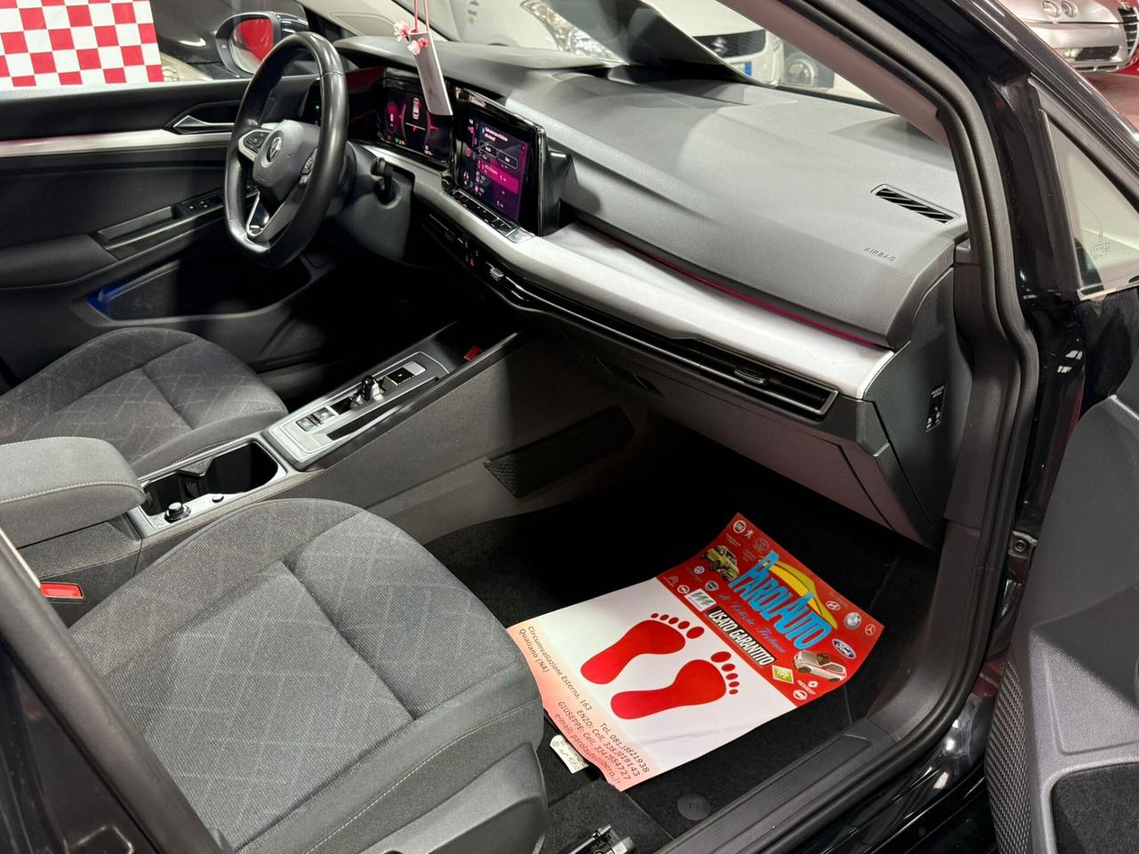 Volkswagen Golf 8 DSG 2.0 150cv BlueMotion - 2020