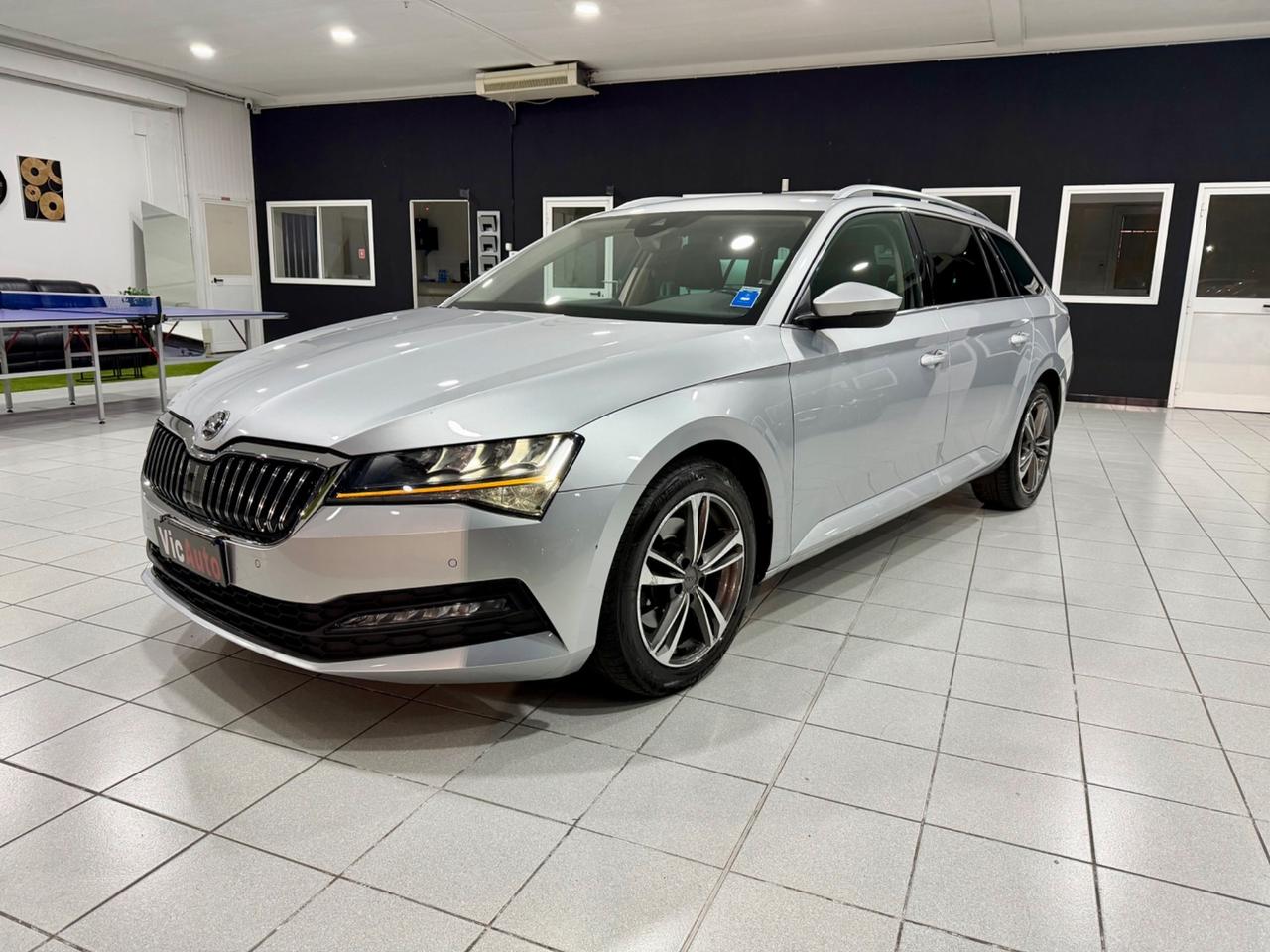 Skoda Superb 1.6 TDI SCR DSG Wagon Style