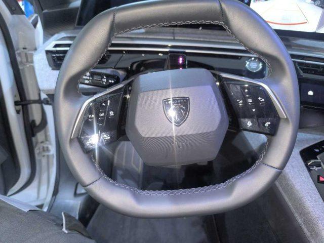 PEUGEOT e-3008 - motore elettrico (73kWh) 210 CV Allure Busin