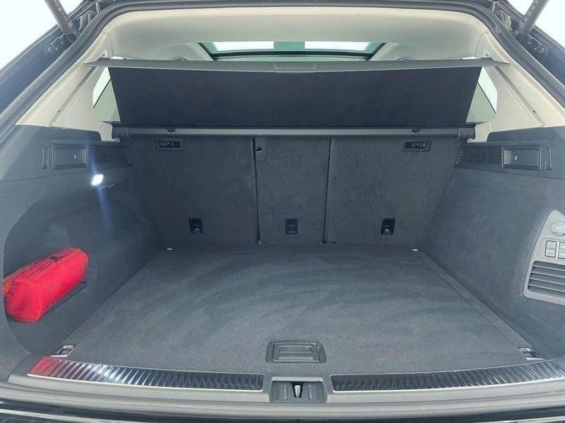 Volkswagen Touareg 3.0 V6 TDI SCR Elegance R-LINE