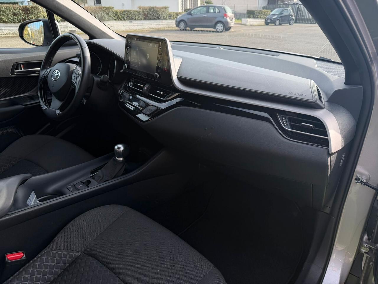 Toyota C-HR 1.8 Hybrid E-CVT Trend