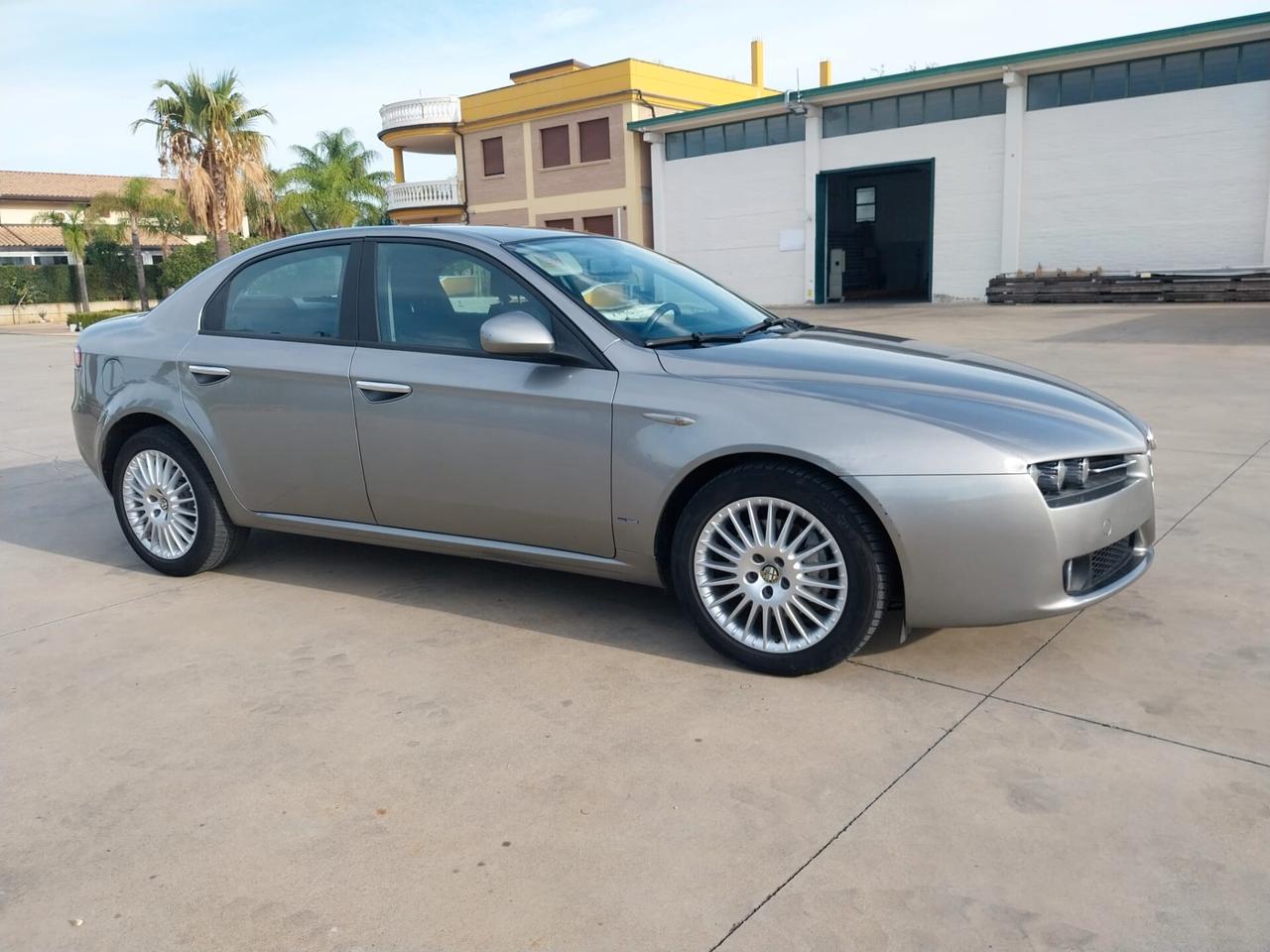 Alfa Romeo 159 Alfa Romeo Alfa 159 1.9 JTD JTDM Distinctive