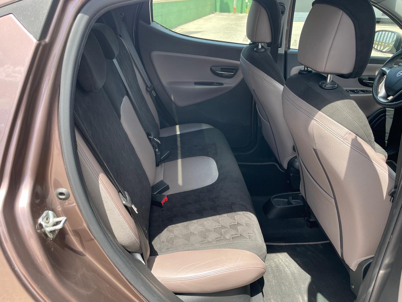 Lancia Ypsilon 1.3 MJT 16V 95 CV 5 porte S&S Elle-TETTO APRIBILE