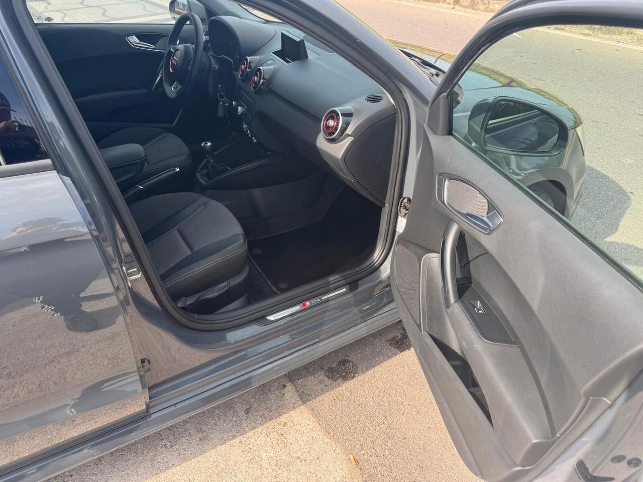 Audi A1 1.6 TDI 116 CV S-line Bonus Rottamazione 1000euro