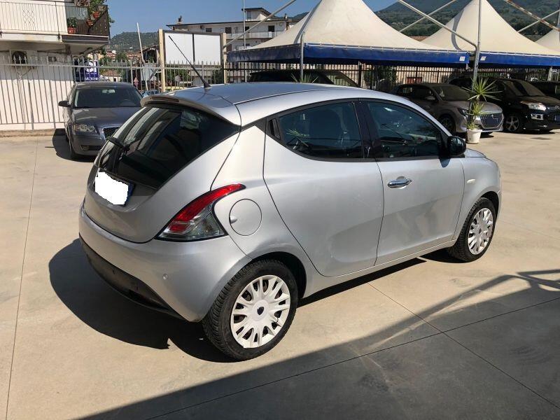 Lancia Ypsilon 1.3MJT 95CV anno 2015