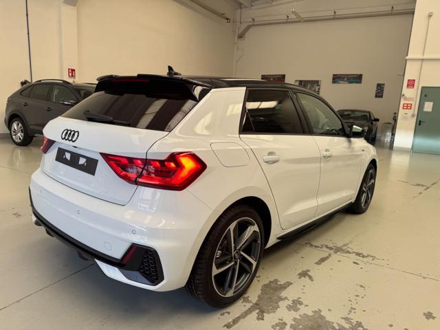 AUDI A1 SPB 30 TFSI S-Tronic Identity Black S-Line KM.0