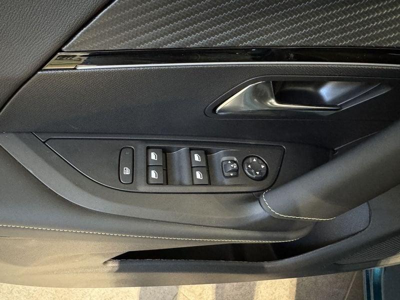 Peugeot 2008 2008 Hybrid 136 e-DCS6 GT