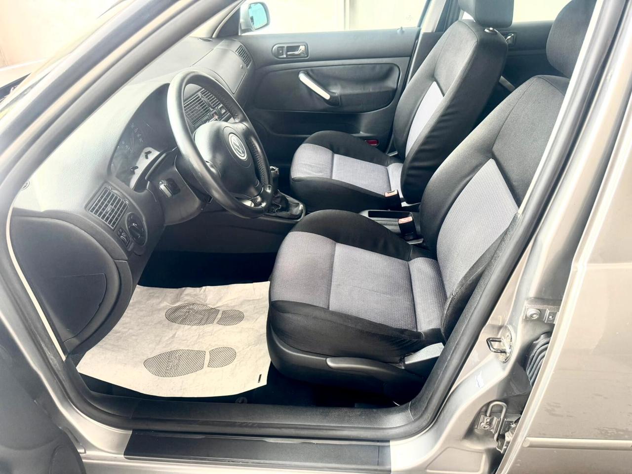 Volkswagen Golf 1.6 16V cat 5p. Highline