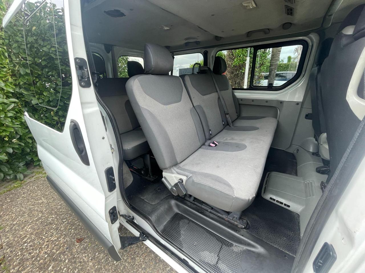 RENAULT Trafic trafic passenger T27 2.5 dci 150cv L1H1 Comfort Fap