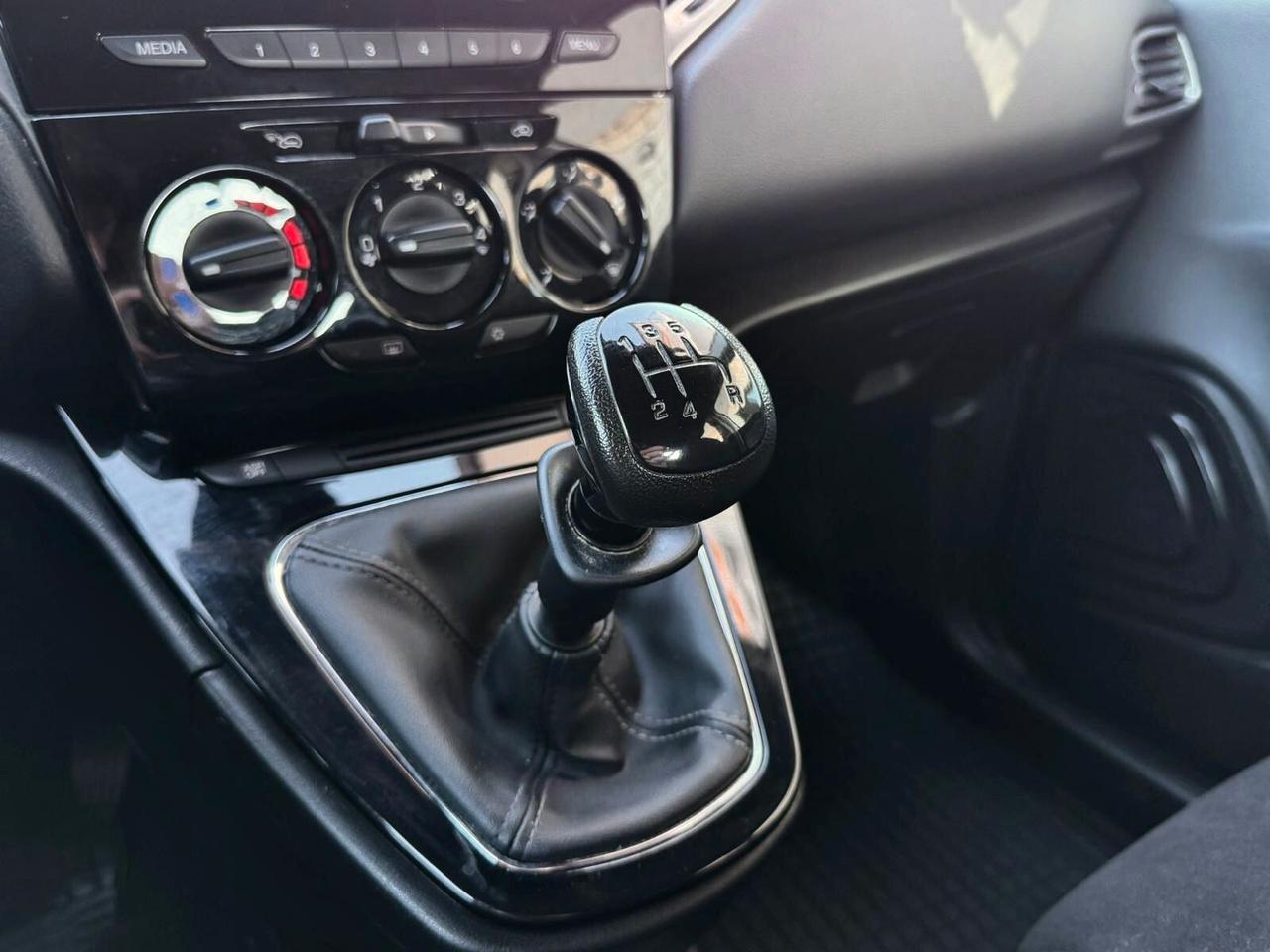 Lancia Ypsilon 0.9 TwinAir 85 CV 5 porte Metano Ecochic Gold