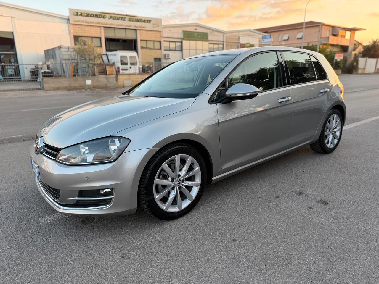 Volkswagen Golf 2.0 TDI 5p. Executive BlueMotion Technology