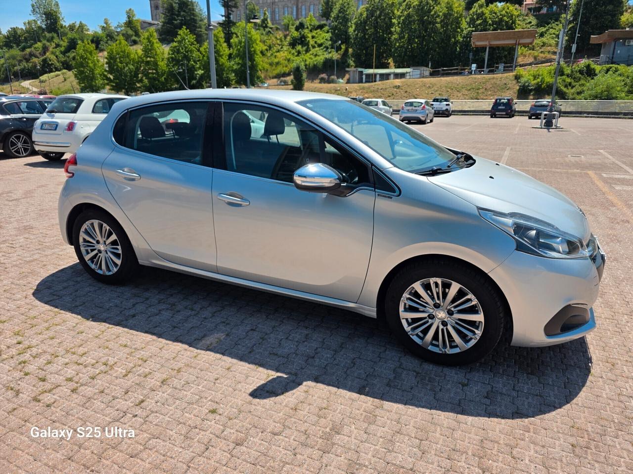 208 benzina valutiamo usato /scambio