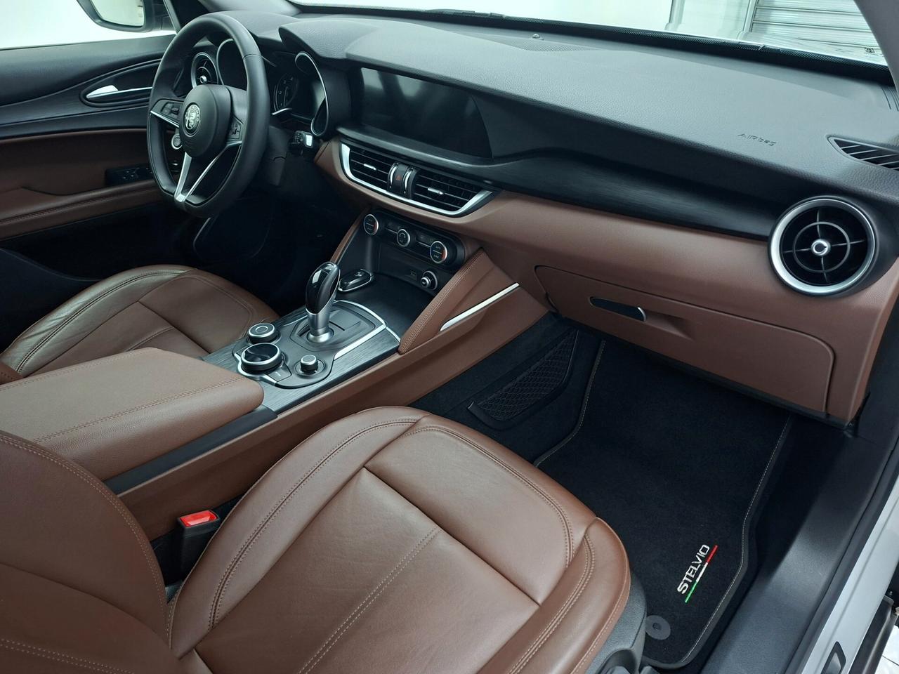 Alfa Romeo Stelvio 2.2 Turbodiesel 210cv AT8 Q4 Executive