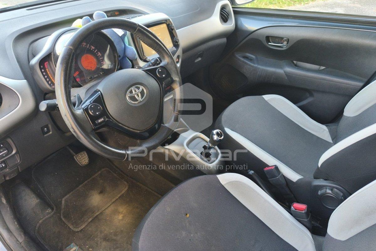 TOYOTA Aygo 1.0 VVT-i 69 CV 5 porte x-business MMT