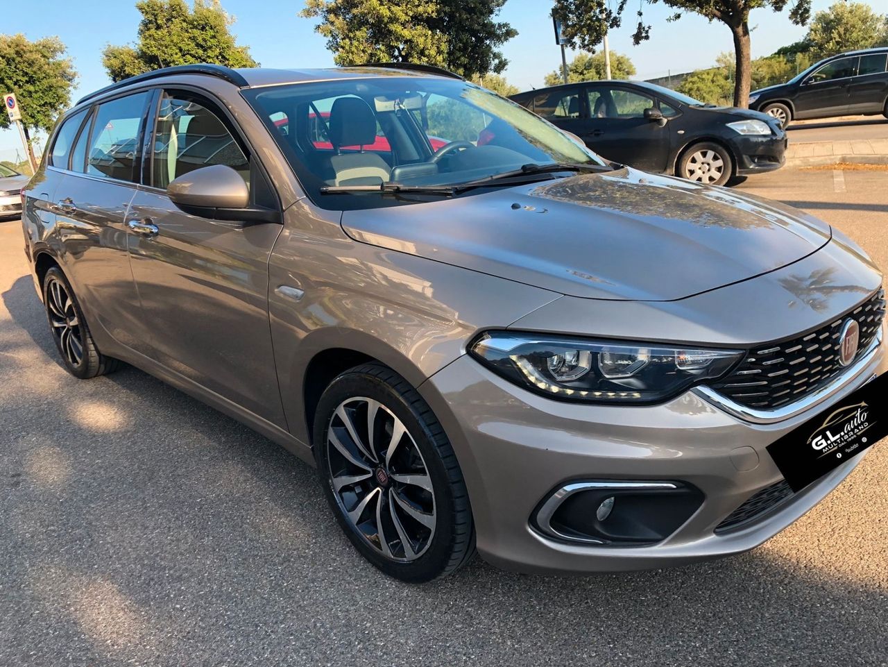 Fiat Tipo Lounge / 1600 MJT 120 CV / NAVI / RETRO