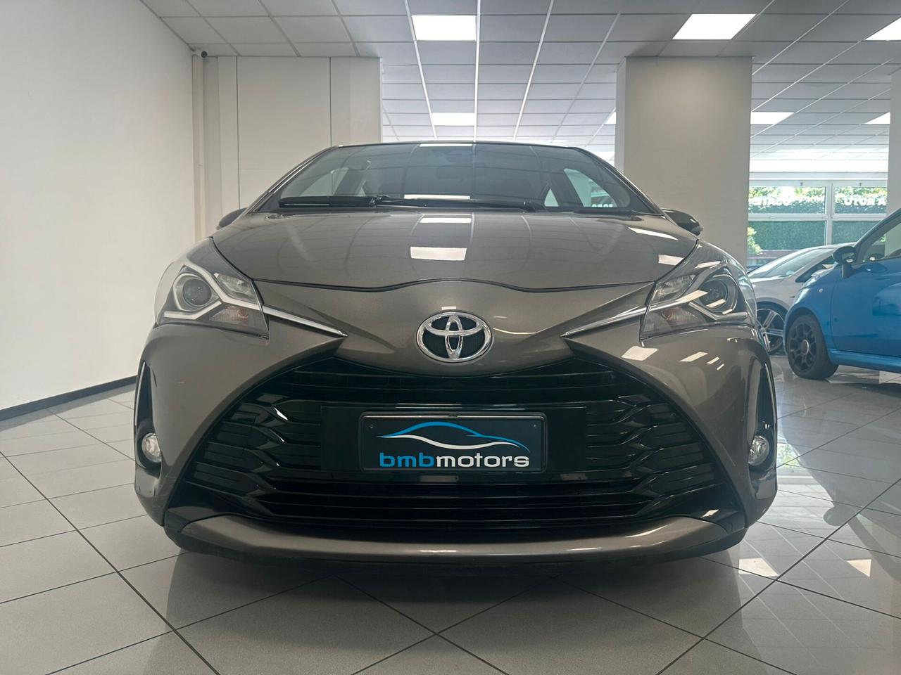 Toyota Yaris 1.0 72 CV 5 porte Lounge