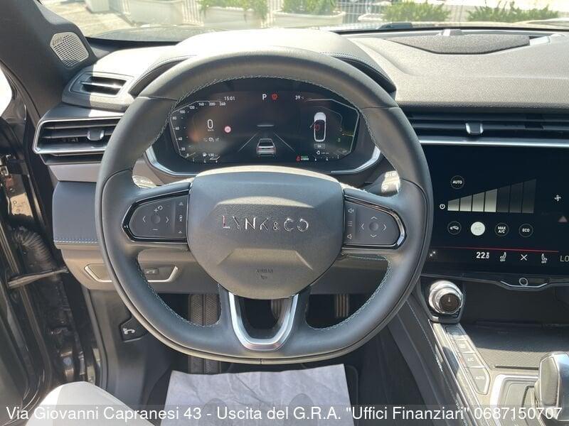 Lynk & Co 01 01 PHEV