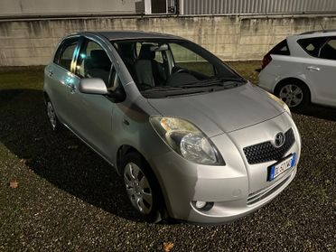 Toyota Yaris 1.0 5 porte Sol