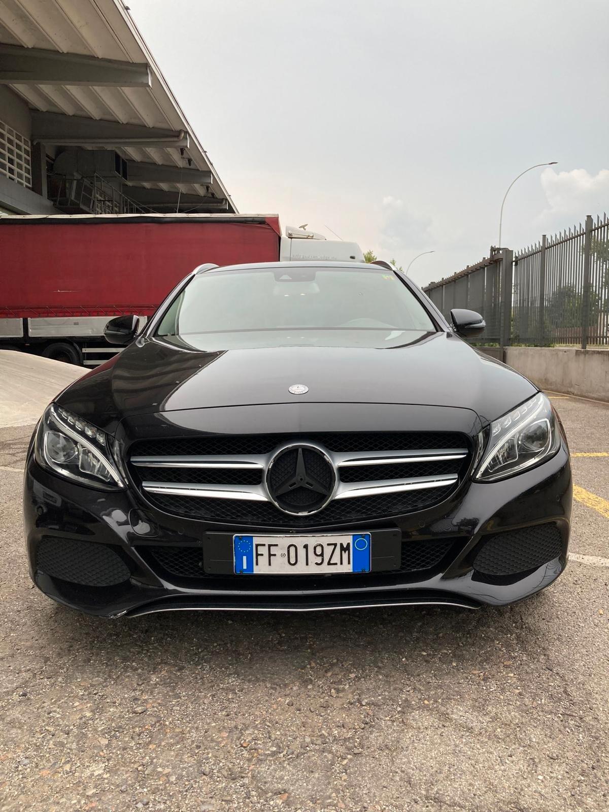 MERCEDES C220 D