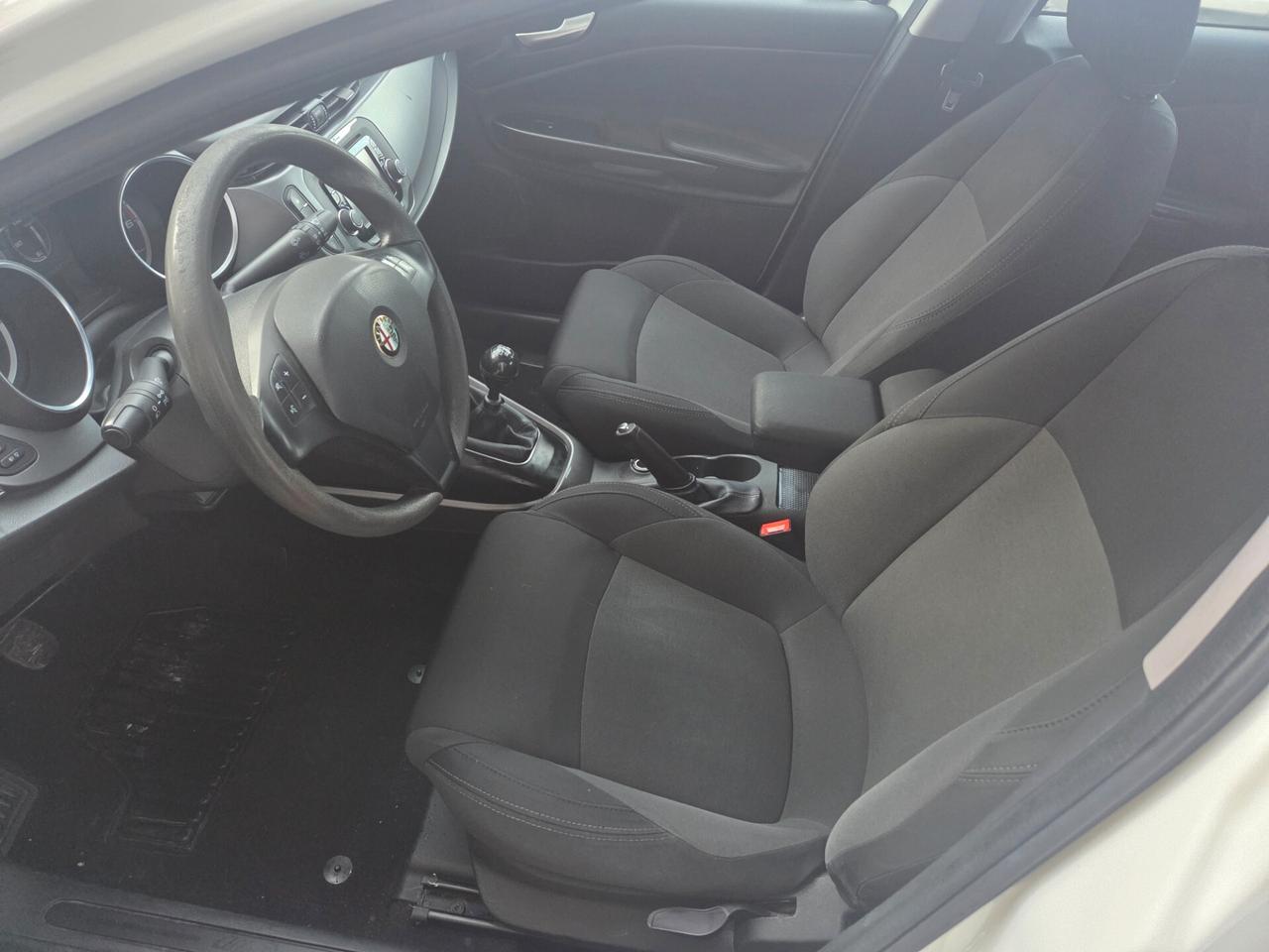 ALFA GIULIETTA 1.6 JTDM 120 CV ANNO 2016 KM CERTIF