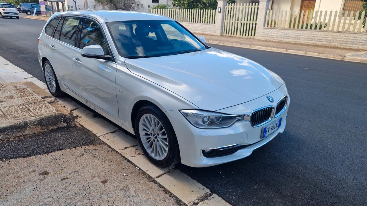 BMW 318 Touring Luxury anno 2014