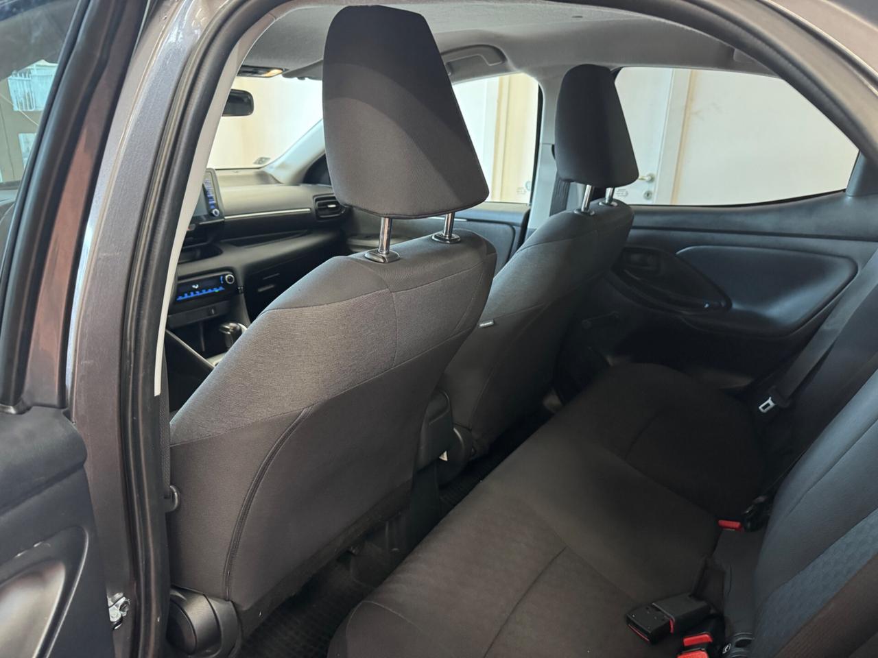 TOYOTA YARIS 1.5 HYBRID ACTIVE - MY21