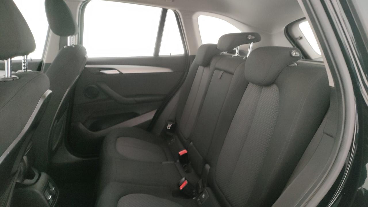 BMW X1 F48 2019 - X1 sdrive18d Advantage