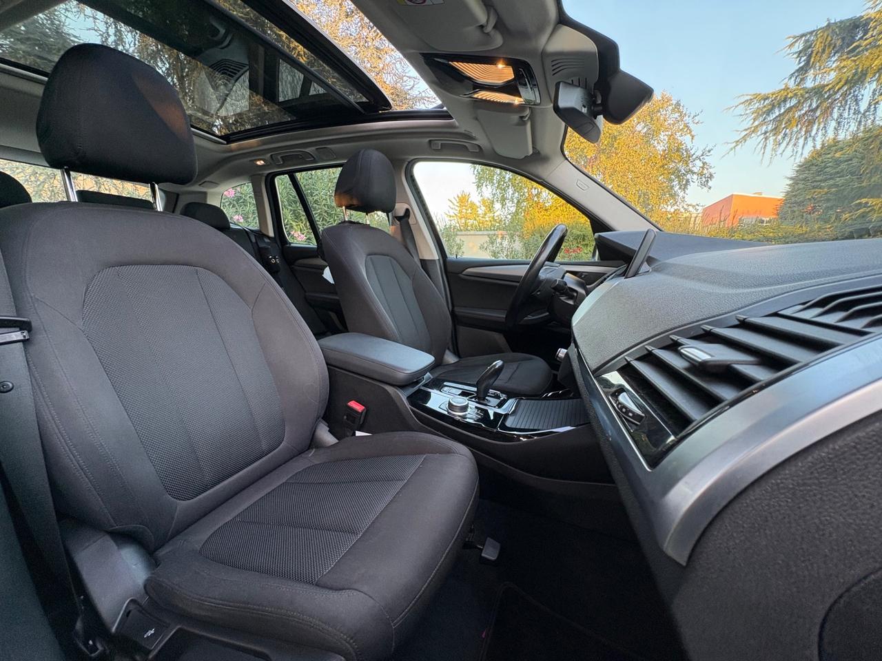 Bmw X3 xdrive30e Business PHEV - Tetto Panoramico Apribile