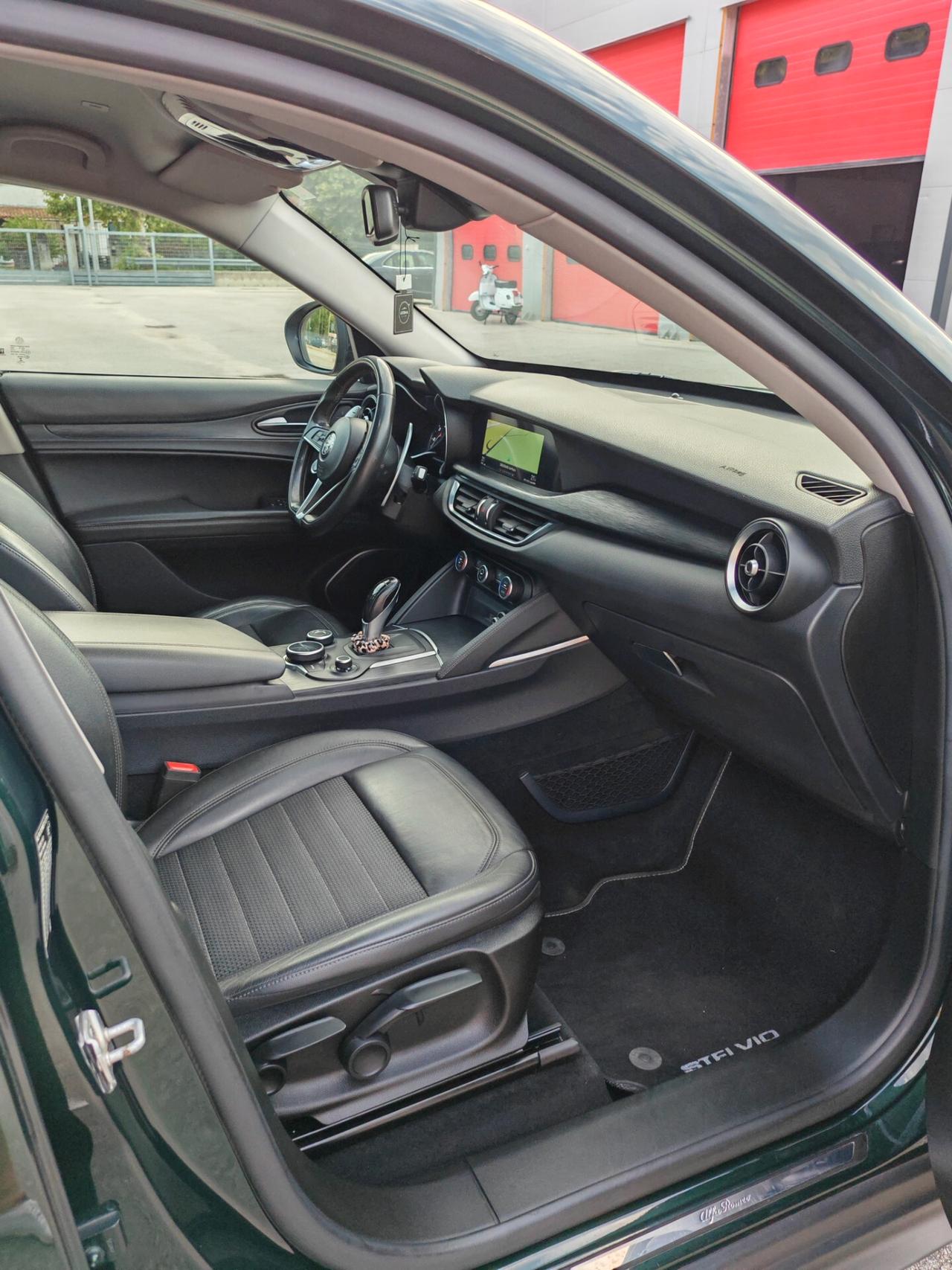 Alfa Romeo Stelvio 2.2 Turbodiesel 210 CV AT8 Q4 Super
