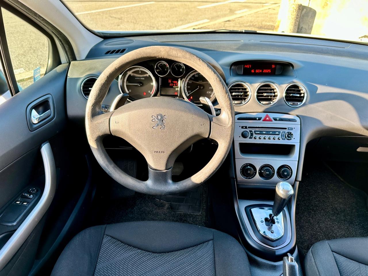 PEUGEOT 308 1.6 8V HDi 112CV cambio robototizzato 2011