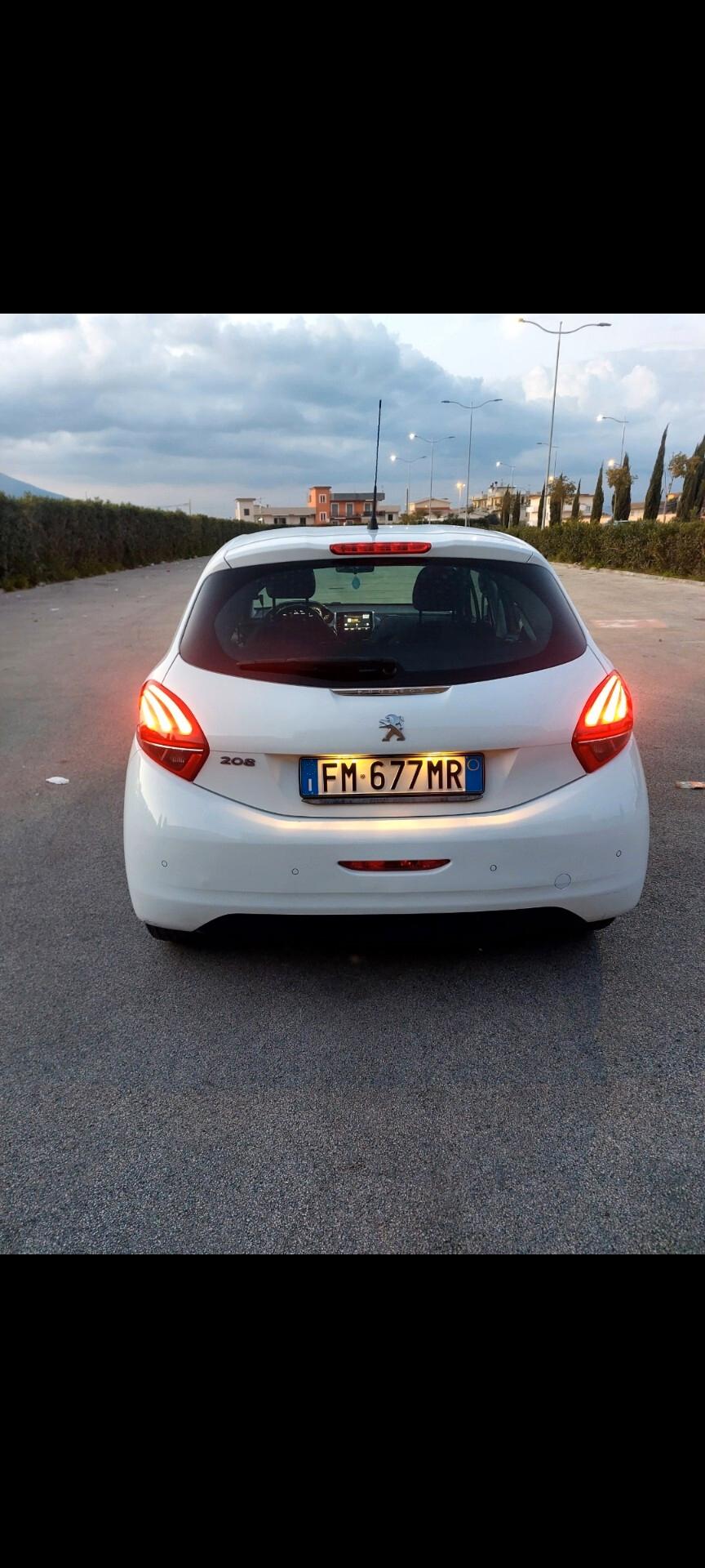 Peugeot 208 allure 1.5 diesel 2018 87 mila km