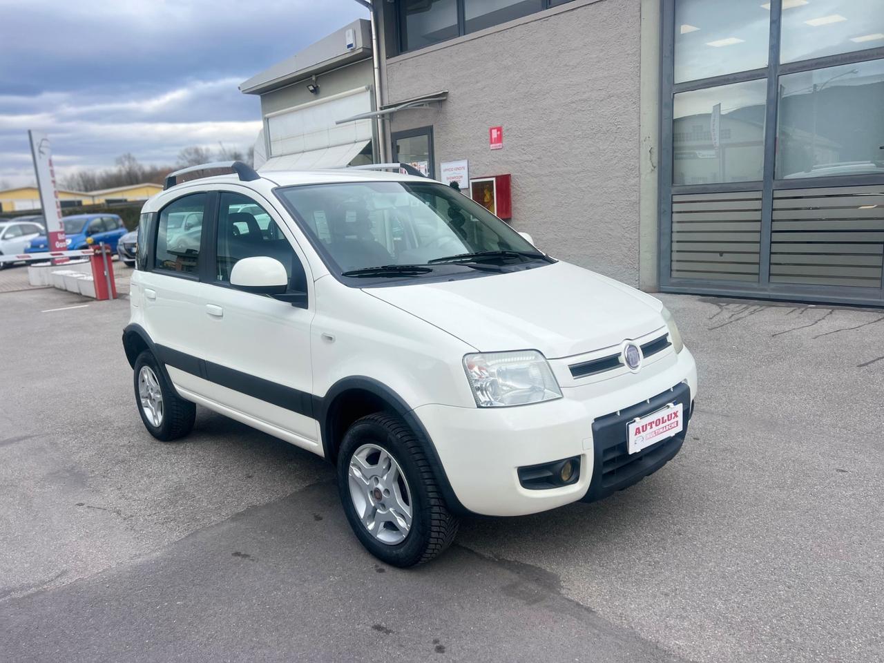 Fiat Panda 1.3 MJT 16V DPF 4x4 Climbing