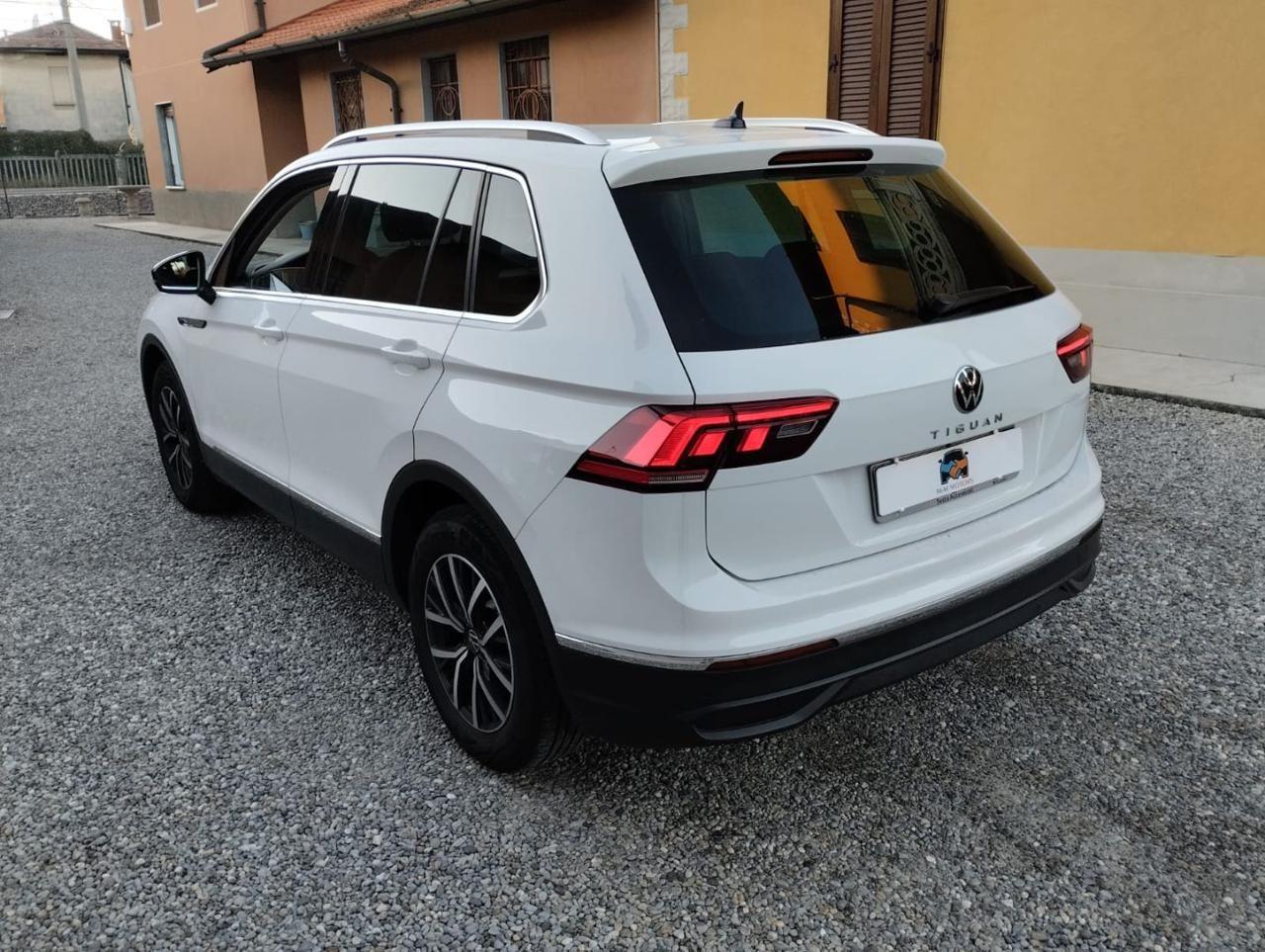 VOLKSWAGEN Tiguan 2.0 TDI 150 CV SCR DSG Elegance