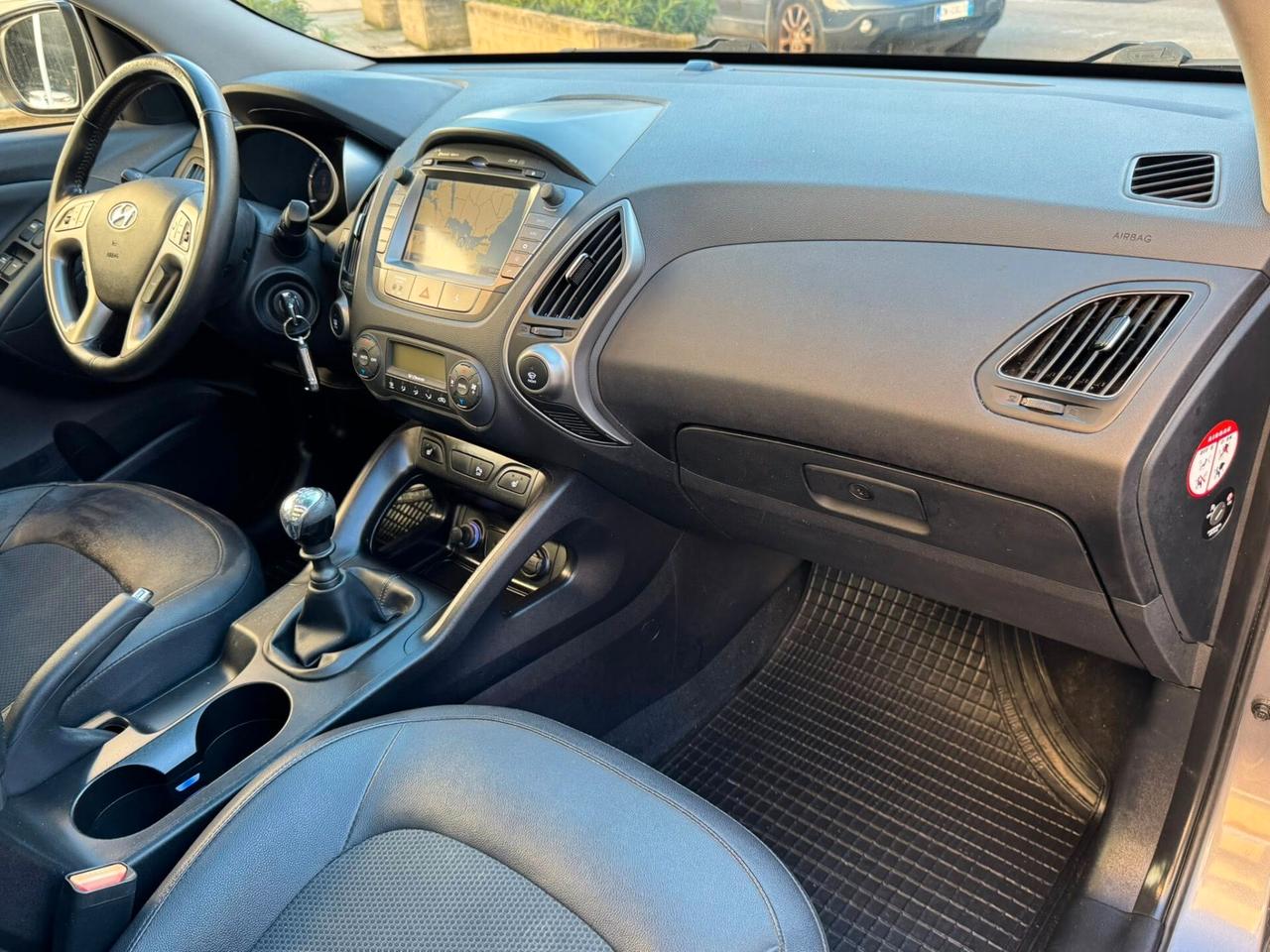 HYUNDAI IX35 1.7 CRDI 2WD XPOSSIBLE TETTO+NAVI+RETROCAMERA