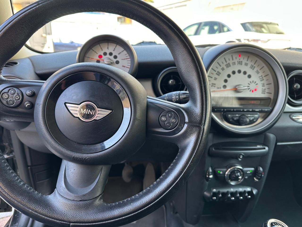 Mini Mini 1.6 16V One (55kW) - ok neopatentati