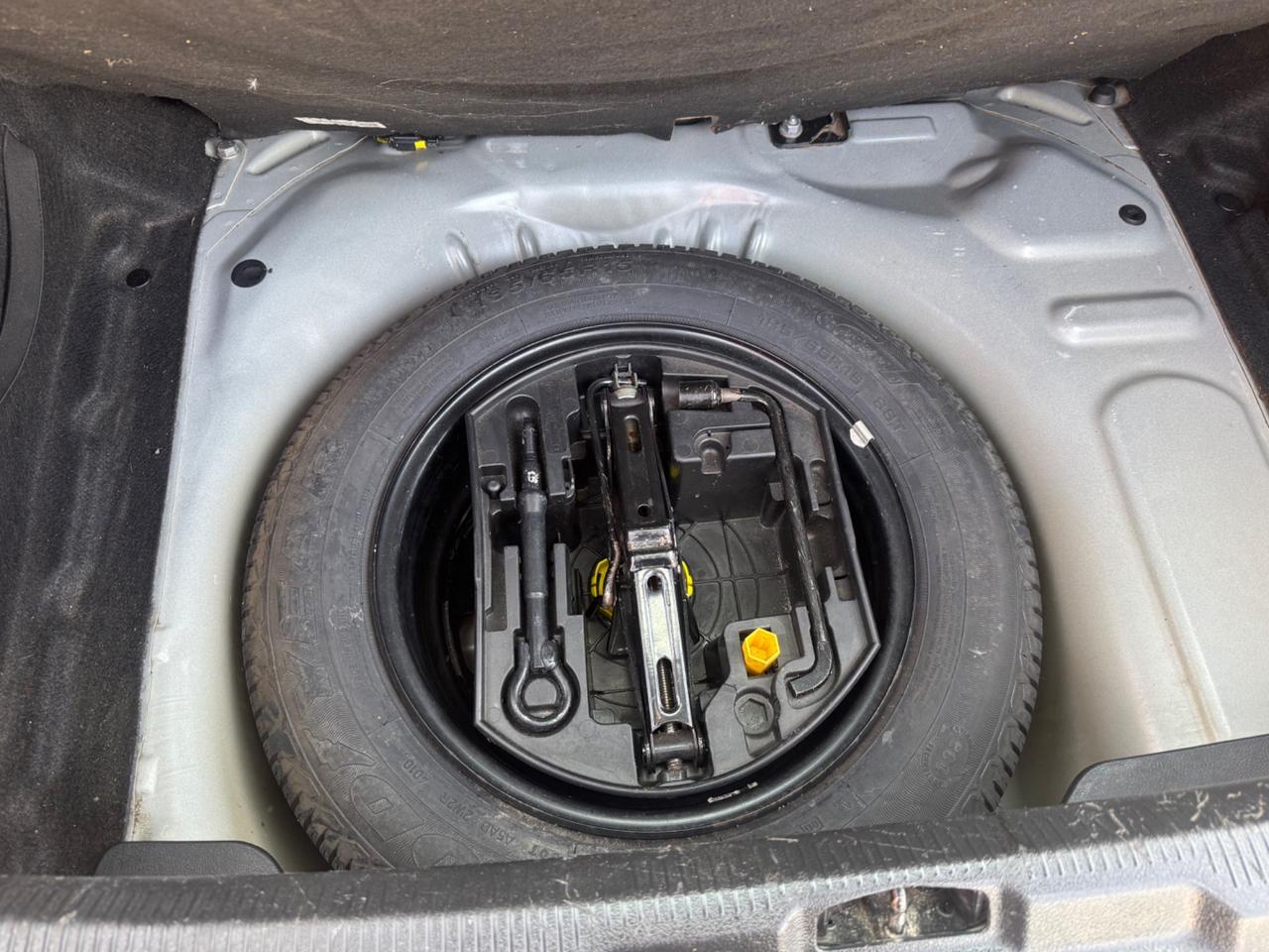 Peugeot 207 1.4 BENZINA 75CV 2011