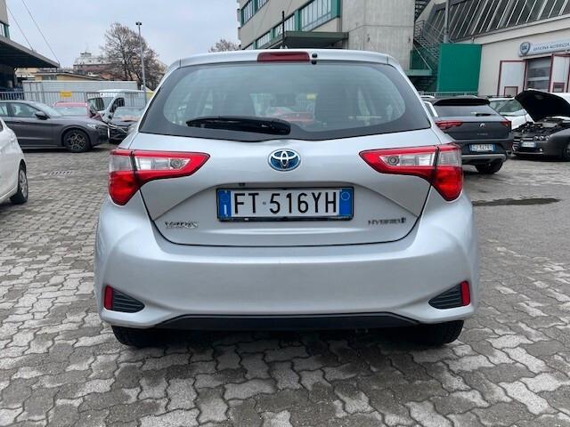 Toyota Yaris 1.5 Hybrid 5 porte Business