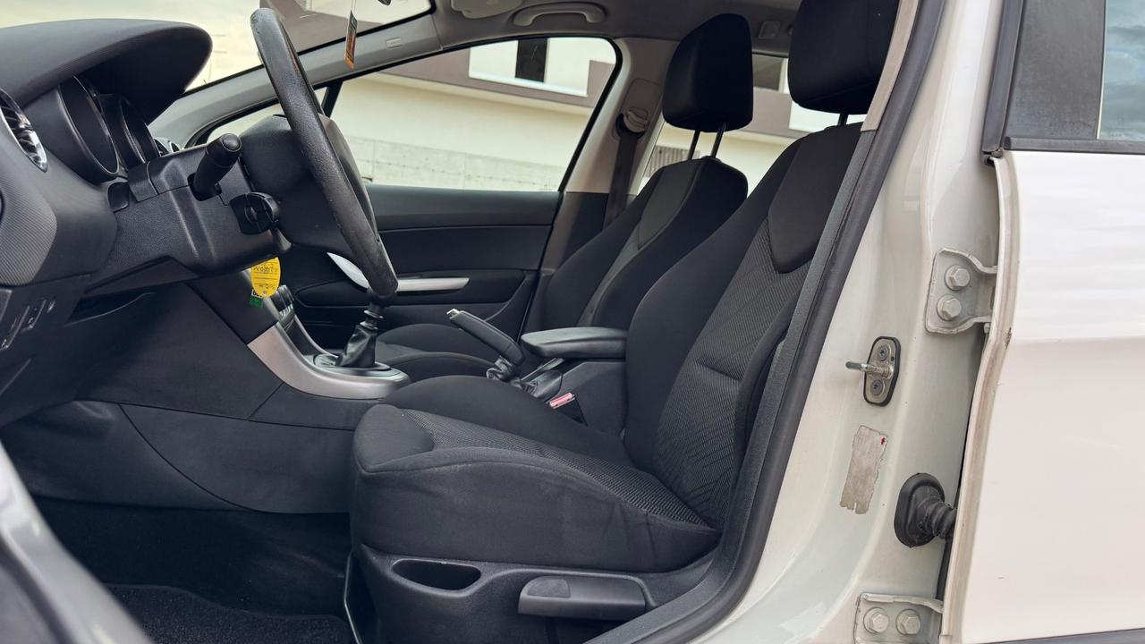 Peugeot 308 1.6 8V e-HDi 112CV SW Sport