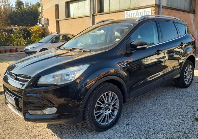 FORD Kuga TDCI 4WD Powershift Titanium