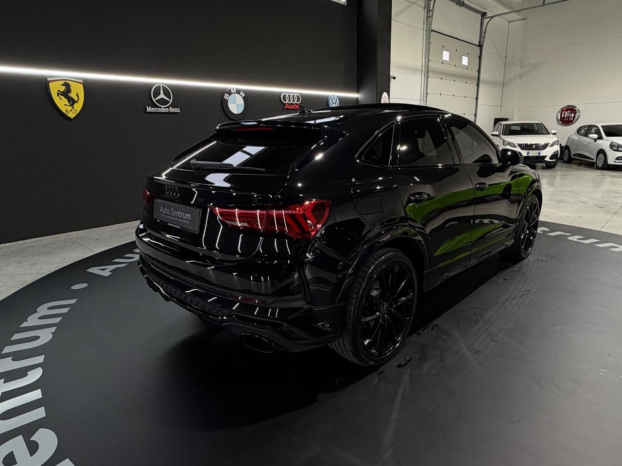 Audi Q3 RS quattro S tronic