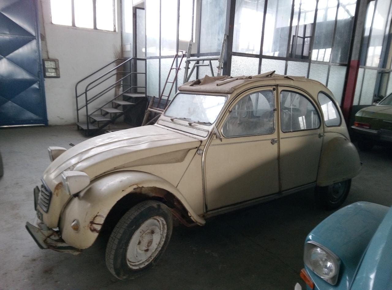 Citroen 2CV Special 400