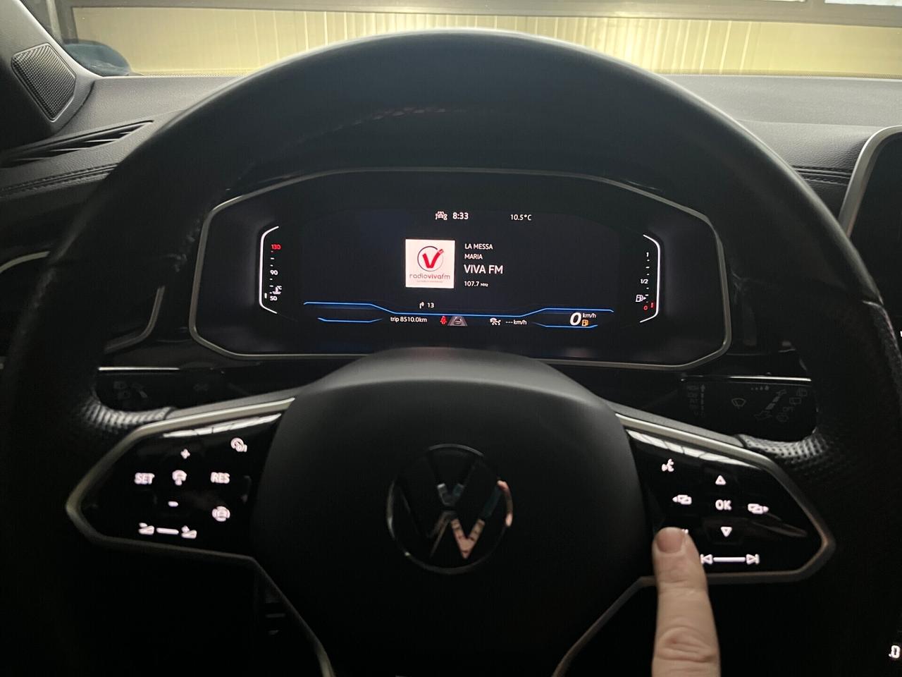 Volkswagen T-Roc 1.5 TSI ACT R-Line 10/2022 **KM 68198**