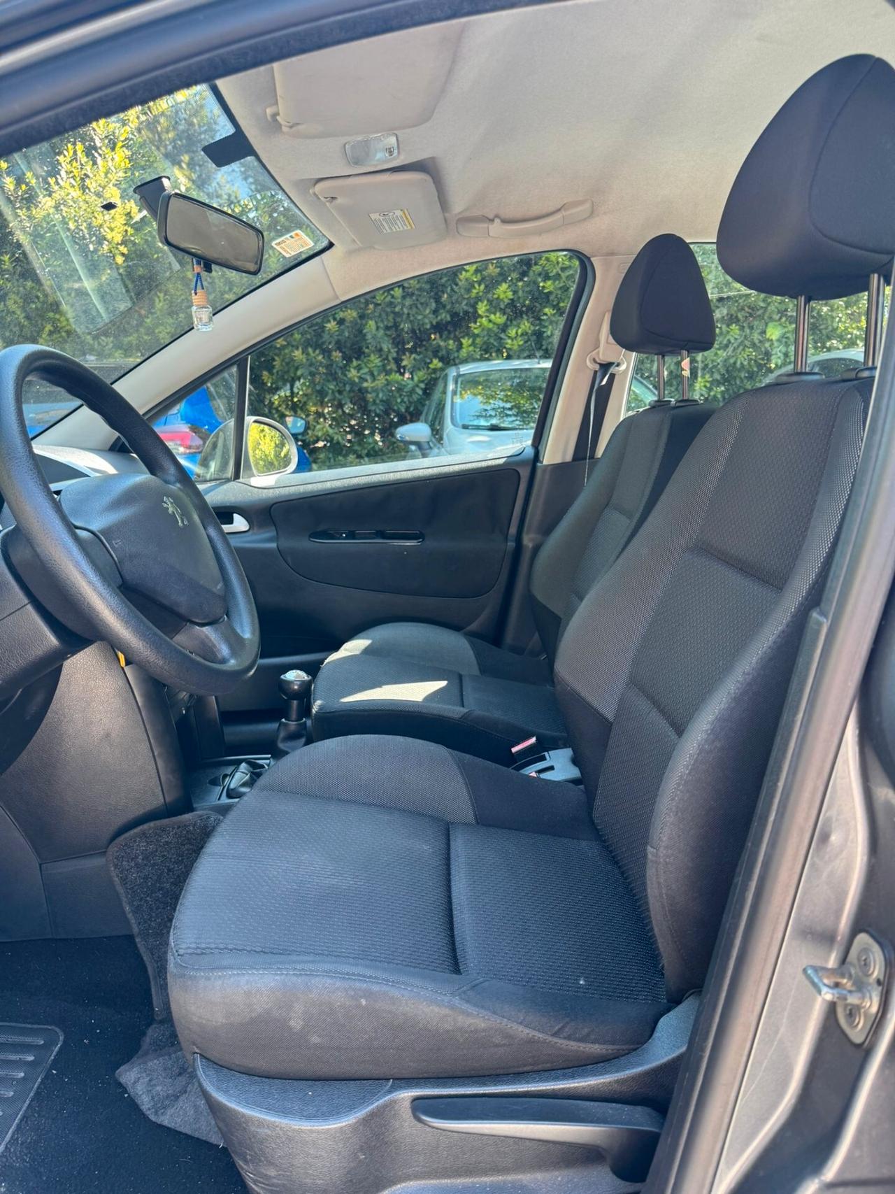 Peugeot 207 1.4 VTi 95CV 5p. XS